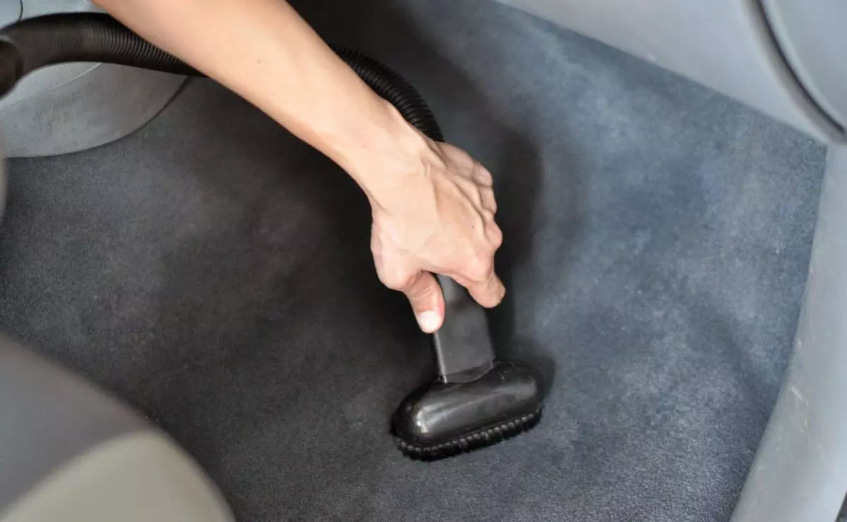 A-Comprehensive-Guide-on-How-to-Clean-Car-Mats-Like-a-Pro Delicate Leather