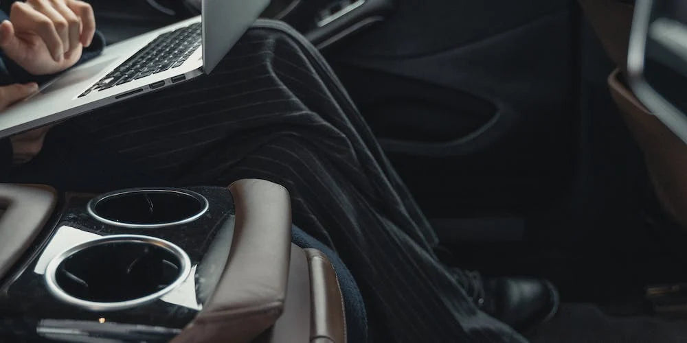 The-Benefits-of-Using-Car-Seat-Lumbar-Support-Pillows Delicate Leather
