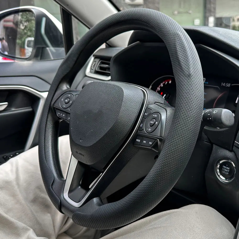 Universal Leather Steering Wheel Cover 36–38cm – Non-Slip Breathable Round Handle Protector - Delicate Leather