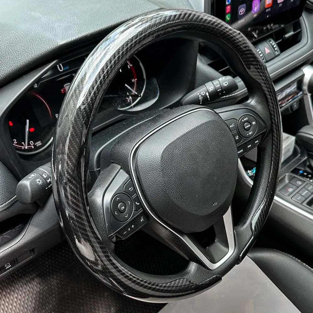 Carbon Fiber Style Steering Wheel Cover – Breathable Non-Slip Round Universal Fit - Delicate Leather