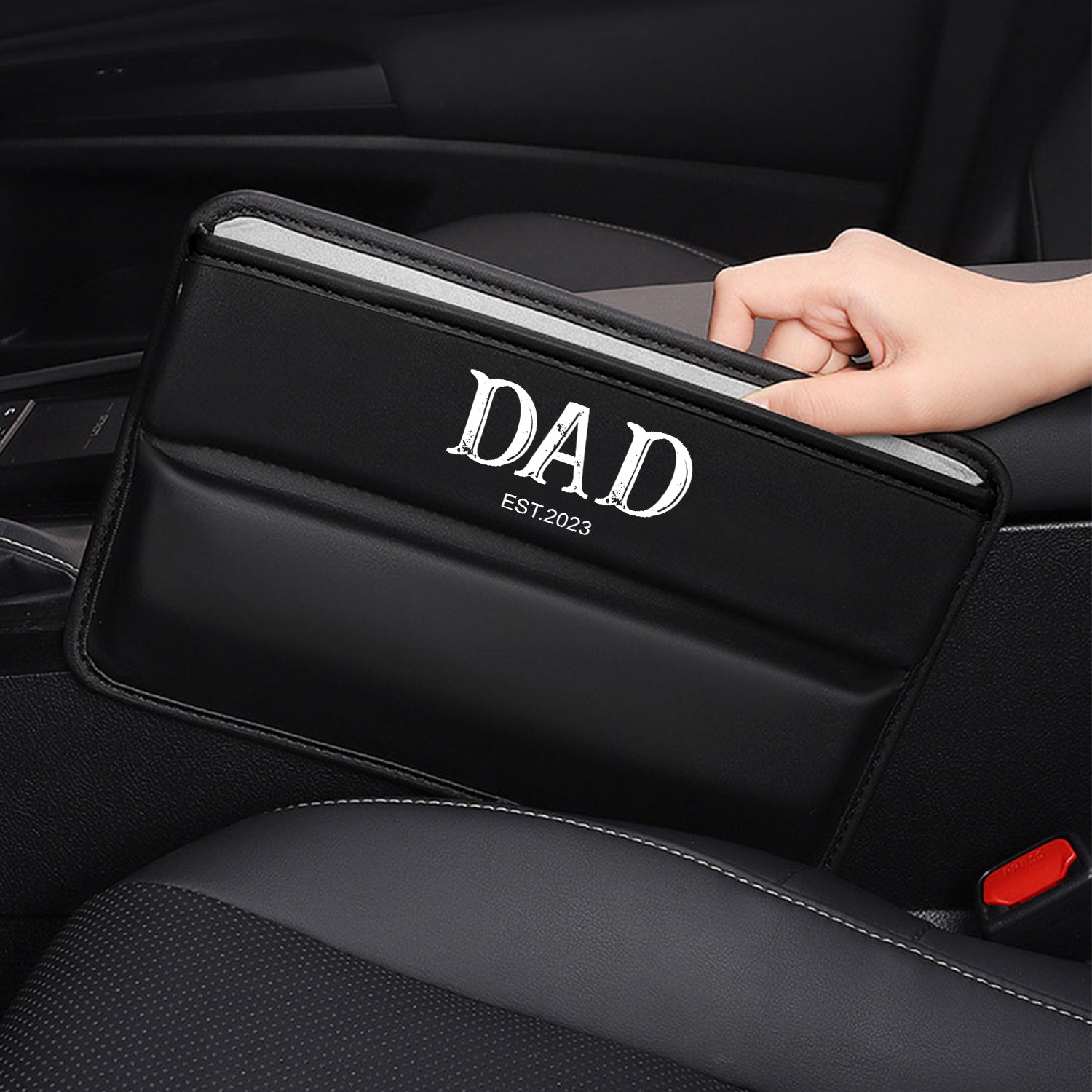Personalized Car Seat Gap Filler Organizer, Daddy Est Year, Happy Father's Day, Custom FIt For Your Cars, Multifunctional PU Leather Console Side Pocket Organizer for Cellphones, Cards, Wallets, Keys, Gift for Daddy - Delicate Leather