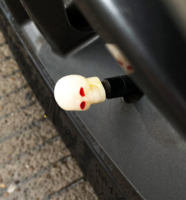 Fluorescent Skull Head Car Tire Valve Stem Caps - Glow in the Dark Universal ABS Material - Delicate Leather