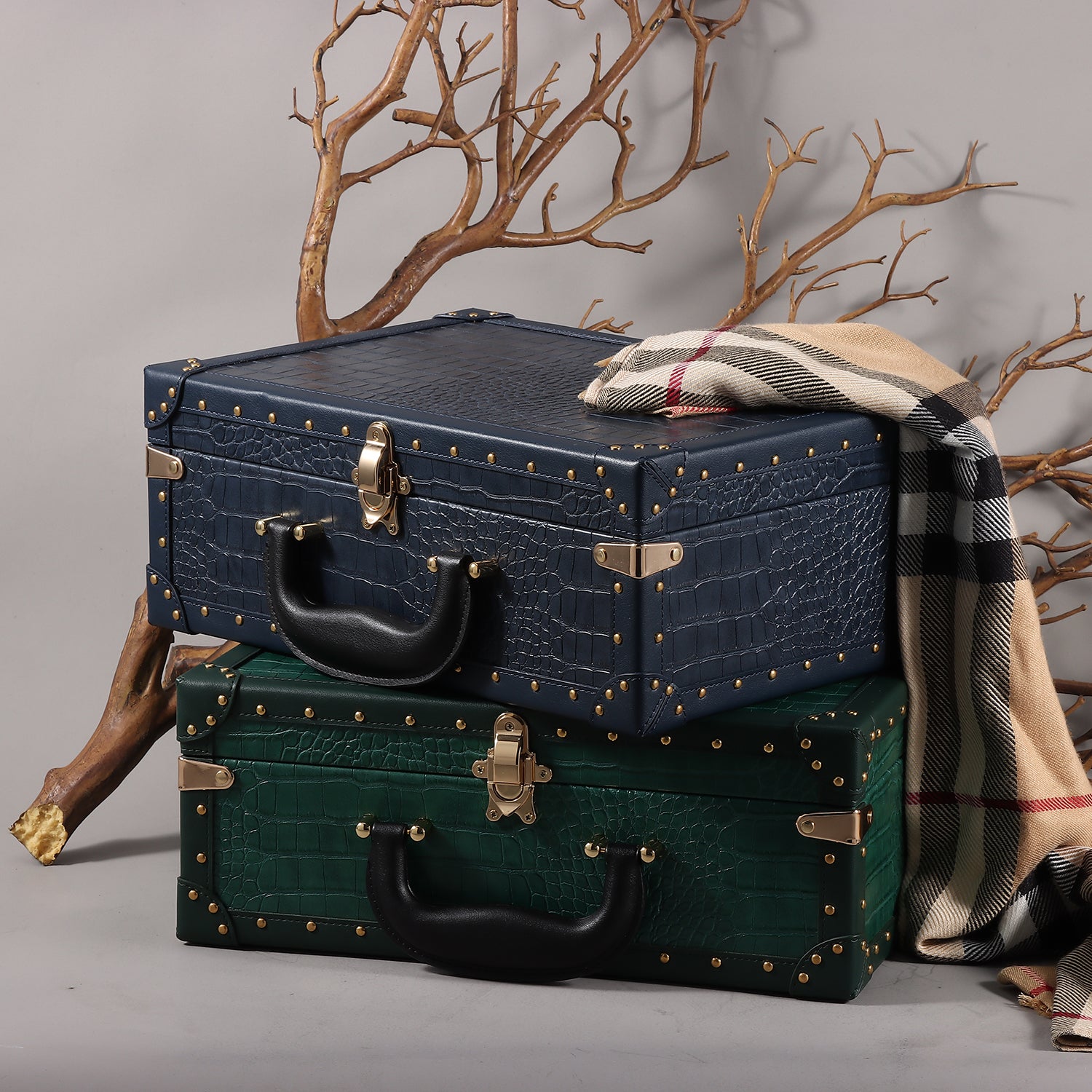 13-Inch Classic Vintage Style Mini Luggage Travel Suitcase - Crocodile Grain PU Leather Trunk