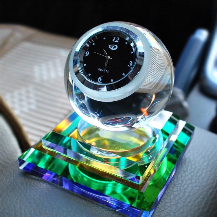 High-Quality Crystal Ball with Clock Car Perfume Seat