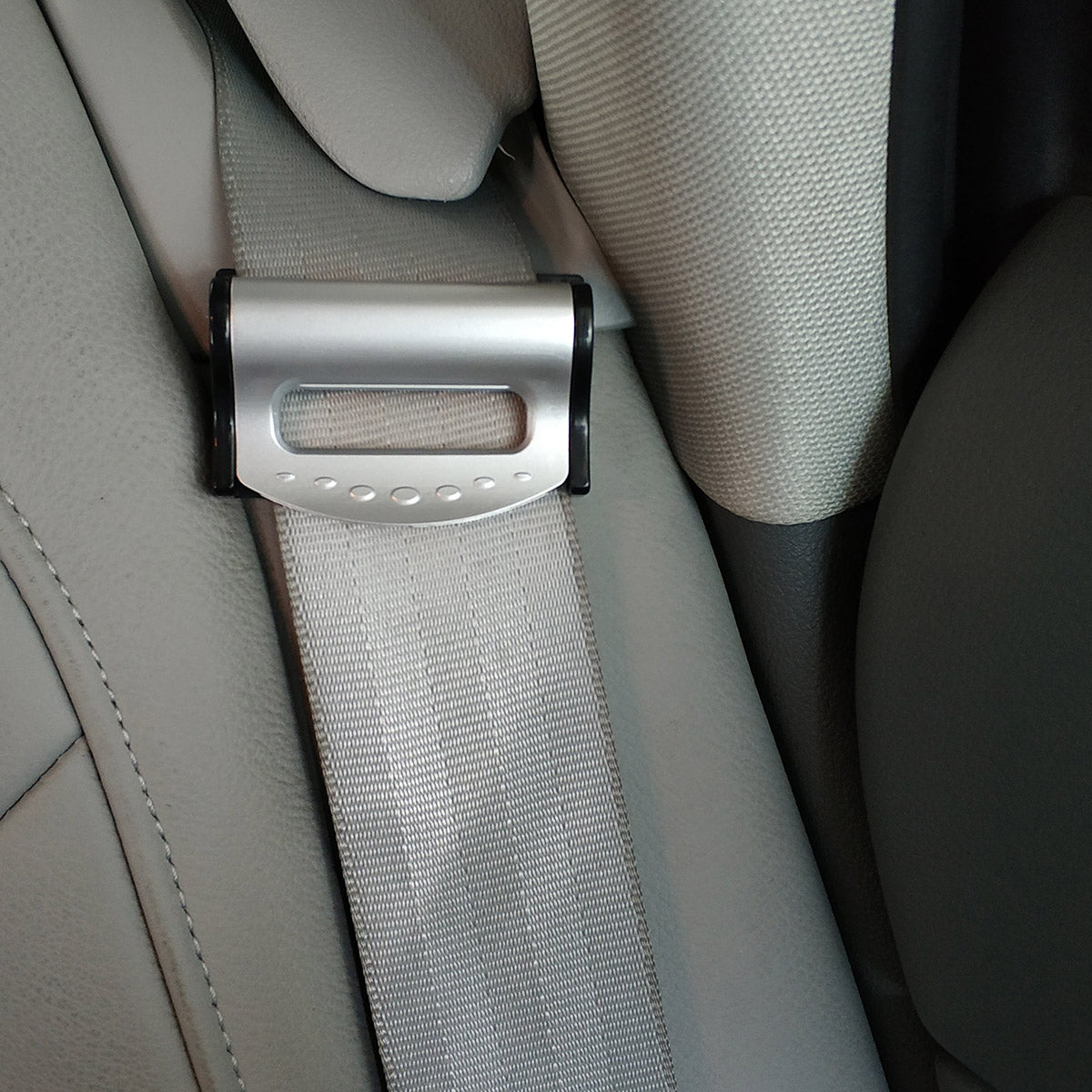 Safety Car Parts Seat Belt Clip - 2Pcs Stopper Adjuster Clip for Shoulder and Neck Relaxation