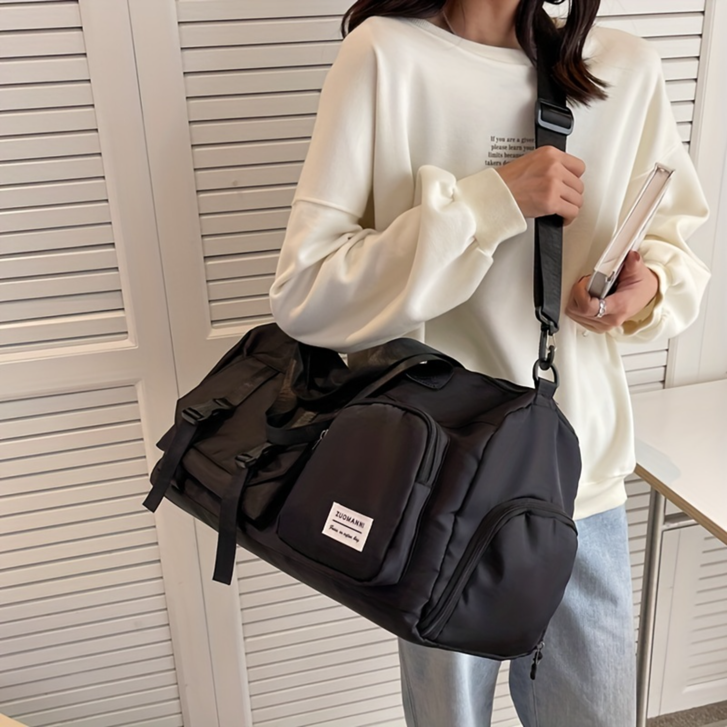 Large-Capacity Sports Gym Duffel Bag – Versatile Shoulder & Travel Training Bag - Delicate Leather