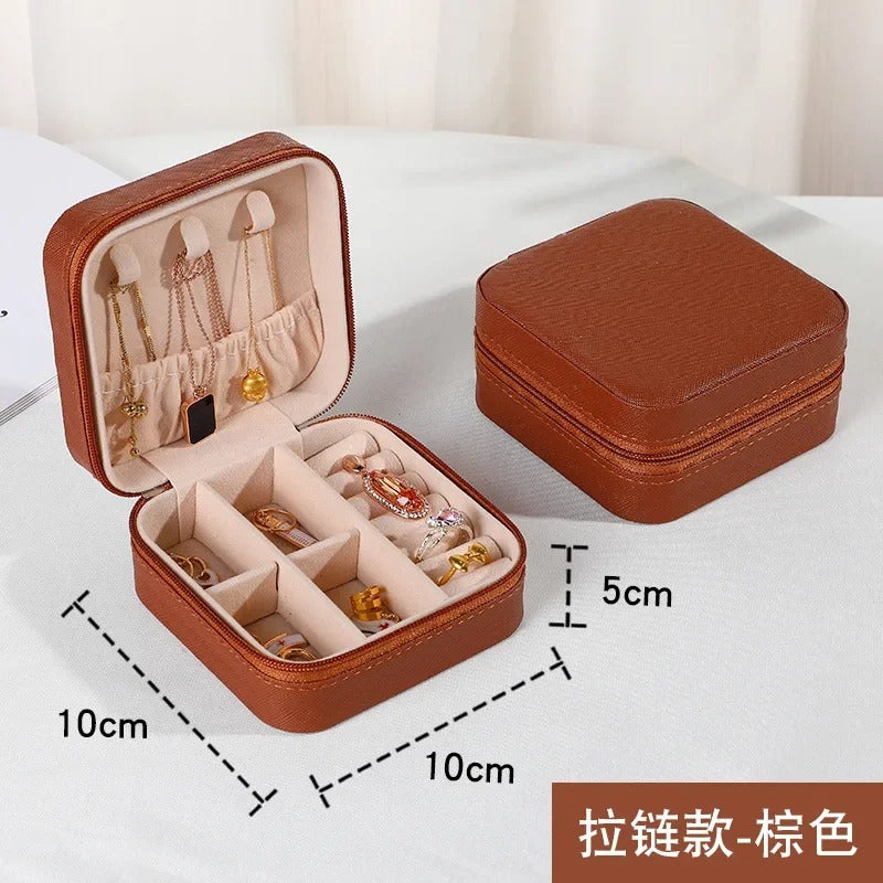 Jewelry Storage Box Portable Jewelry Organizer for Earrings, Necklaces, Rings - Leather Storage Box