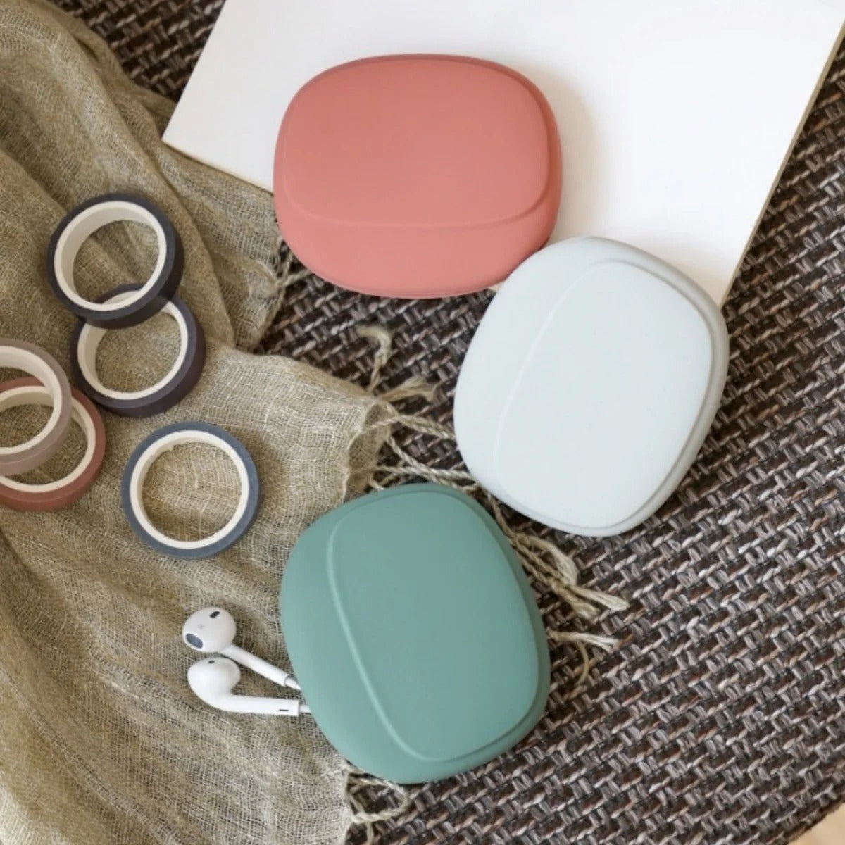 Multi-functional Silicone Cable Organizer – Mini Portable Storage Bag for Headphones & Data Cables - Delicate Leather