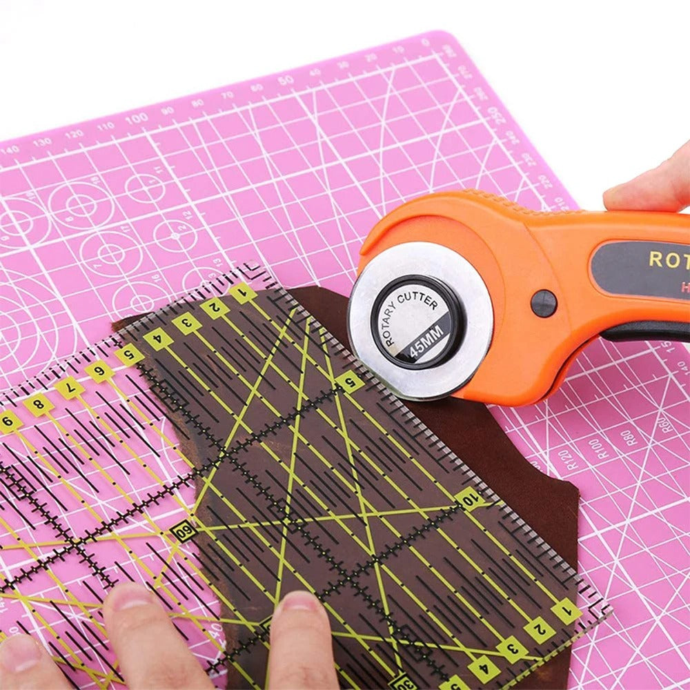 45mm Professional Rotary Cutter for Leather, Fabric, and Craft Projects - Delicate Leather