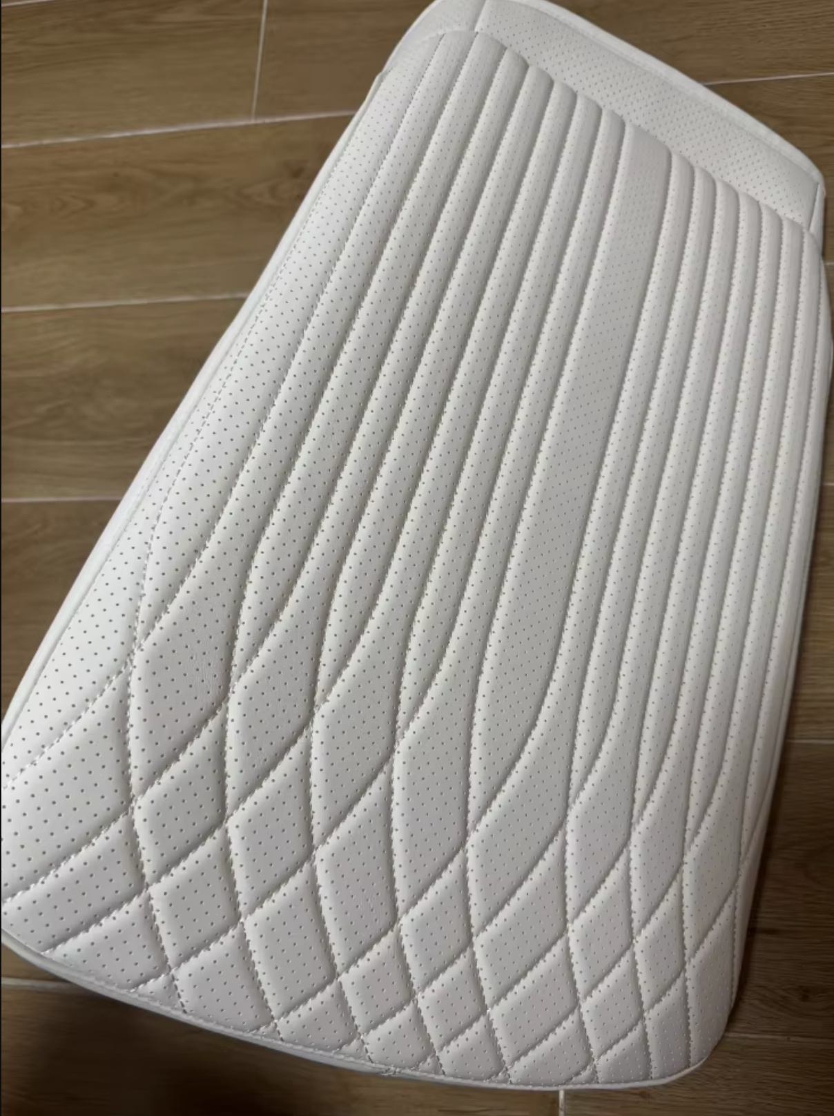 Luxury Leather Car Seat Cushion – Breathable, Non-Slip Support Pad for Universal Fit - Delicate Leather