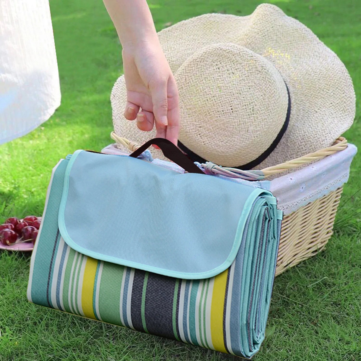 Outdoor Portable Picnic Blanket Waterproof Beach Cushion Mat for Baby Sleeping, Moistureproof Plaid Multiplayer Camping Mat