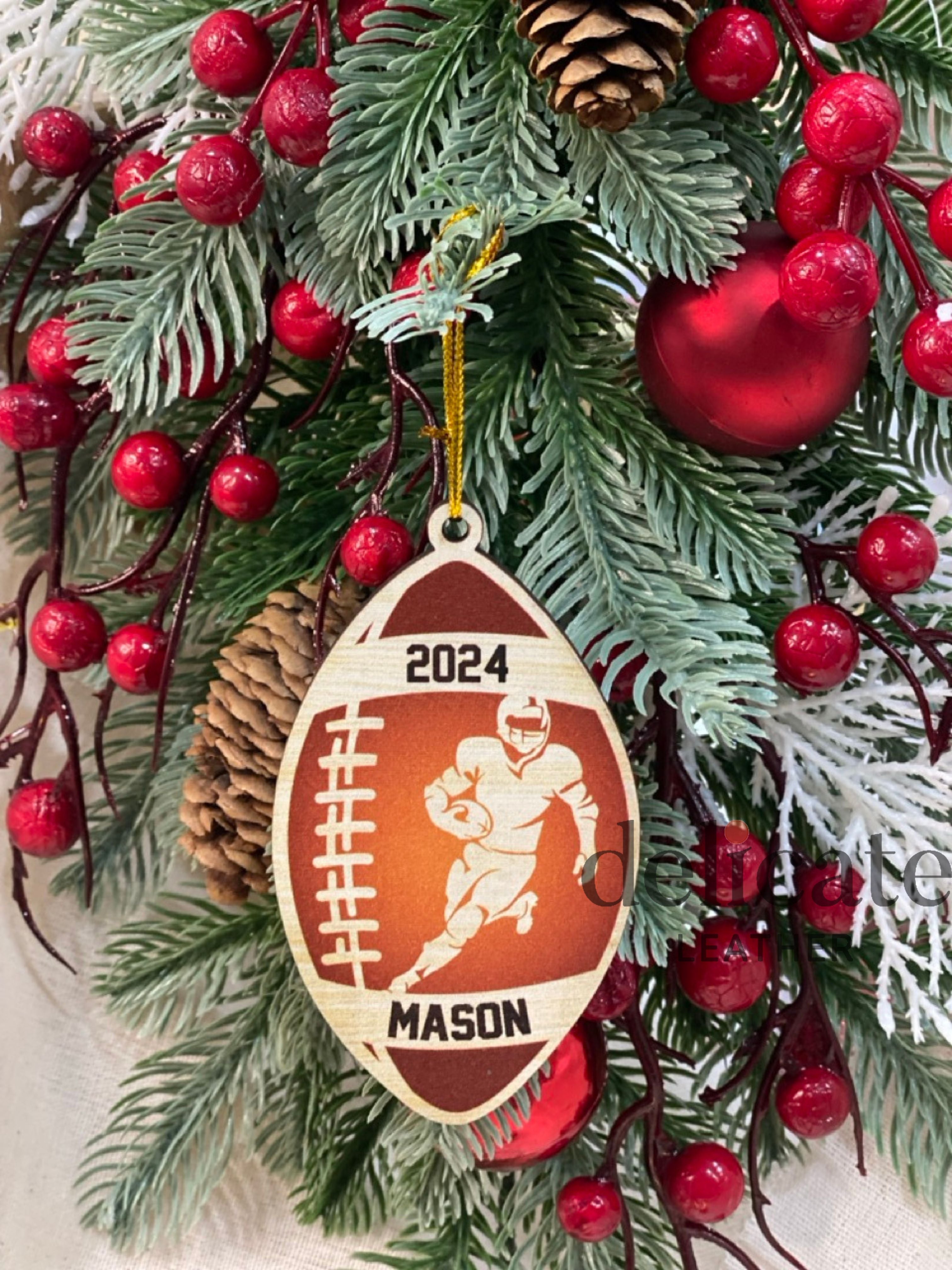 Personalized 2D Football Player Ornament – Unique Custom Keepsake, Ideal Christmas Gift for Boys Who Love Football