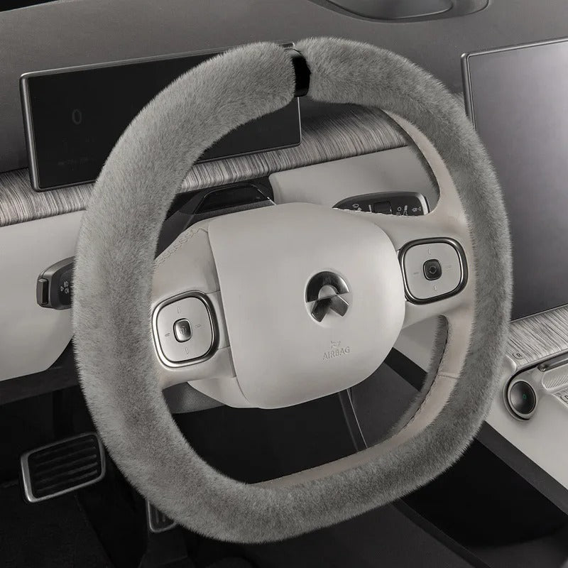 Luxury Plush Steering Wheel Cover – Universal 15-Inch Soft Fluffy Winter Grip (O & D Shape) - Delicate Leather