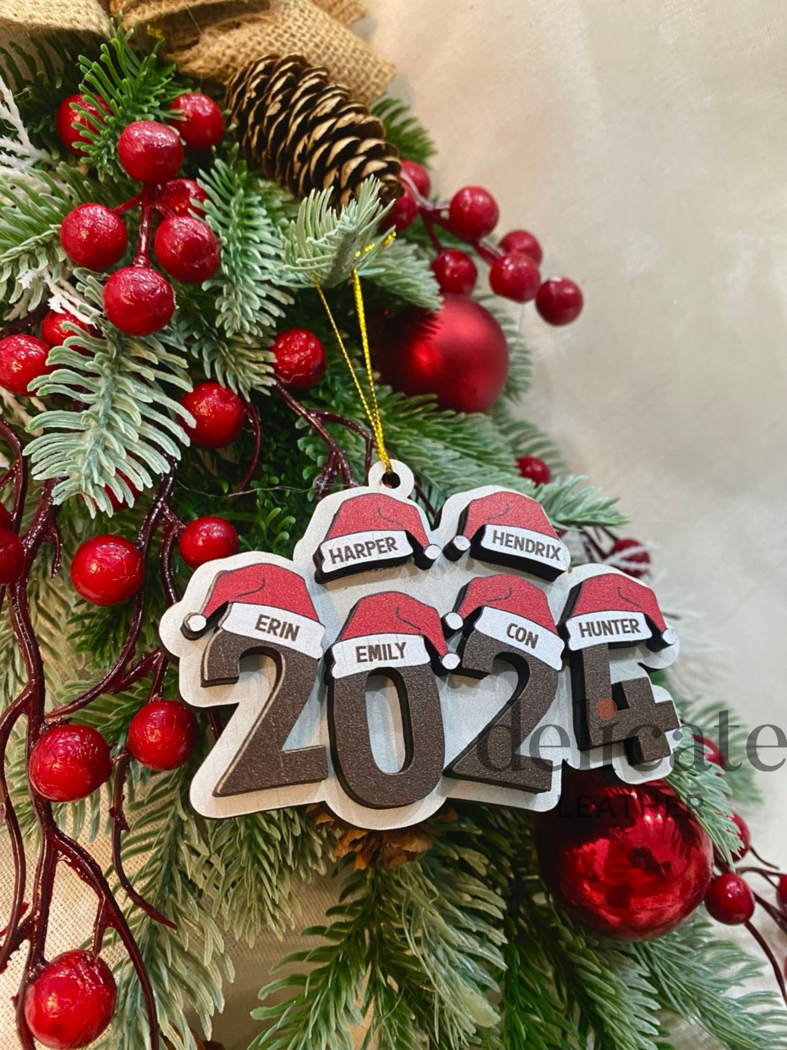 2024 Family Santa Hat Christmas Ornament – Personalized 3D Wooden Decoration with 2-10 Names