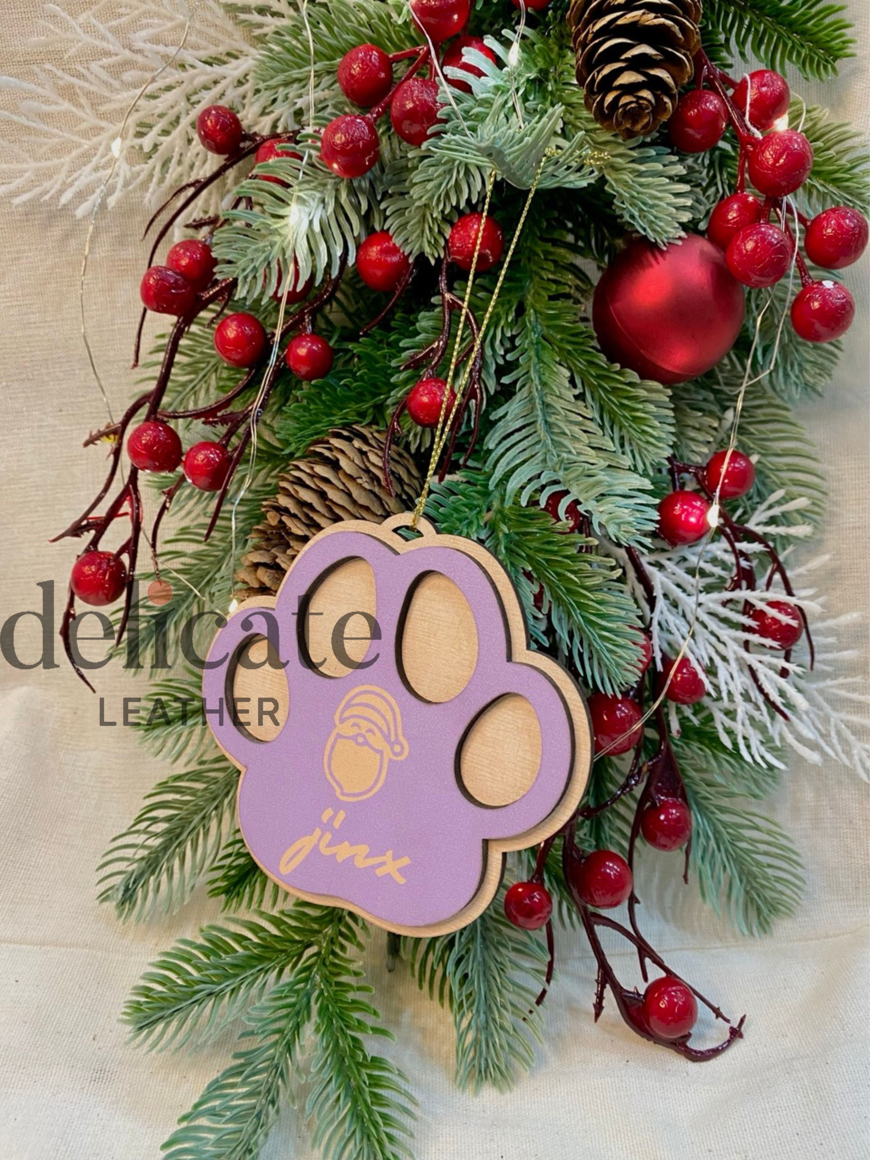 Personalized Wooden Paw Print Christmas Ornament - Perfect for Pet Lovers