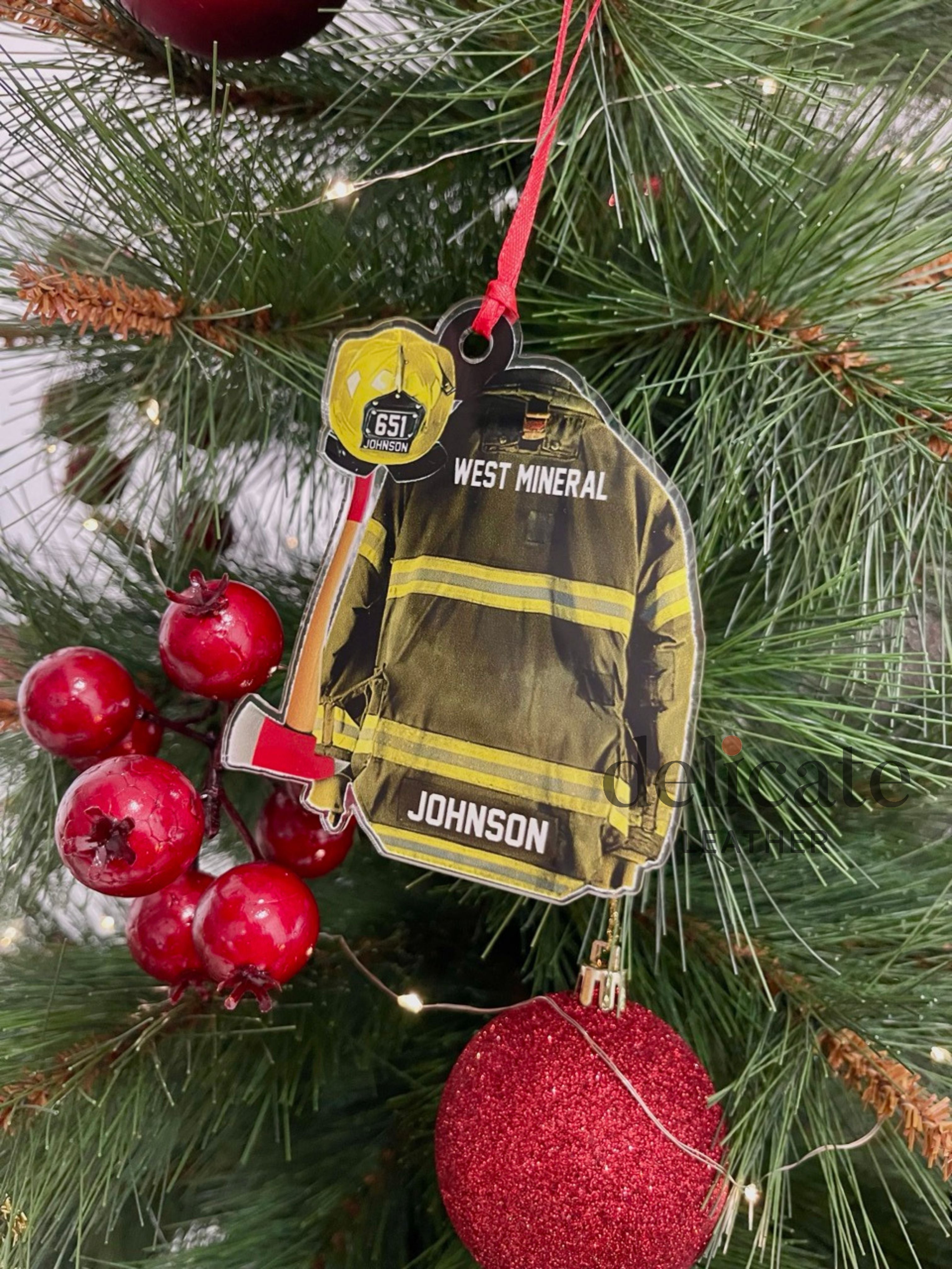 Custom Firefighter Uniform Christmas Ornament – Personalized Gift for Firefighters, Fireman Vest Acrylic Hanging Ornament