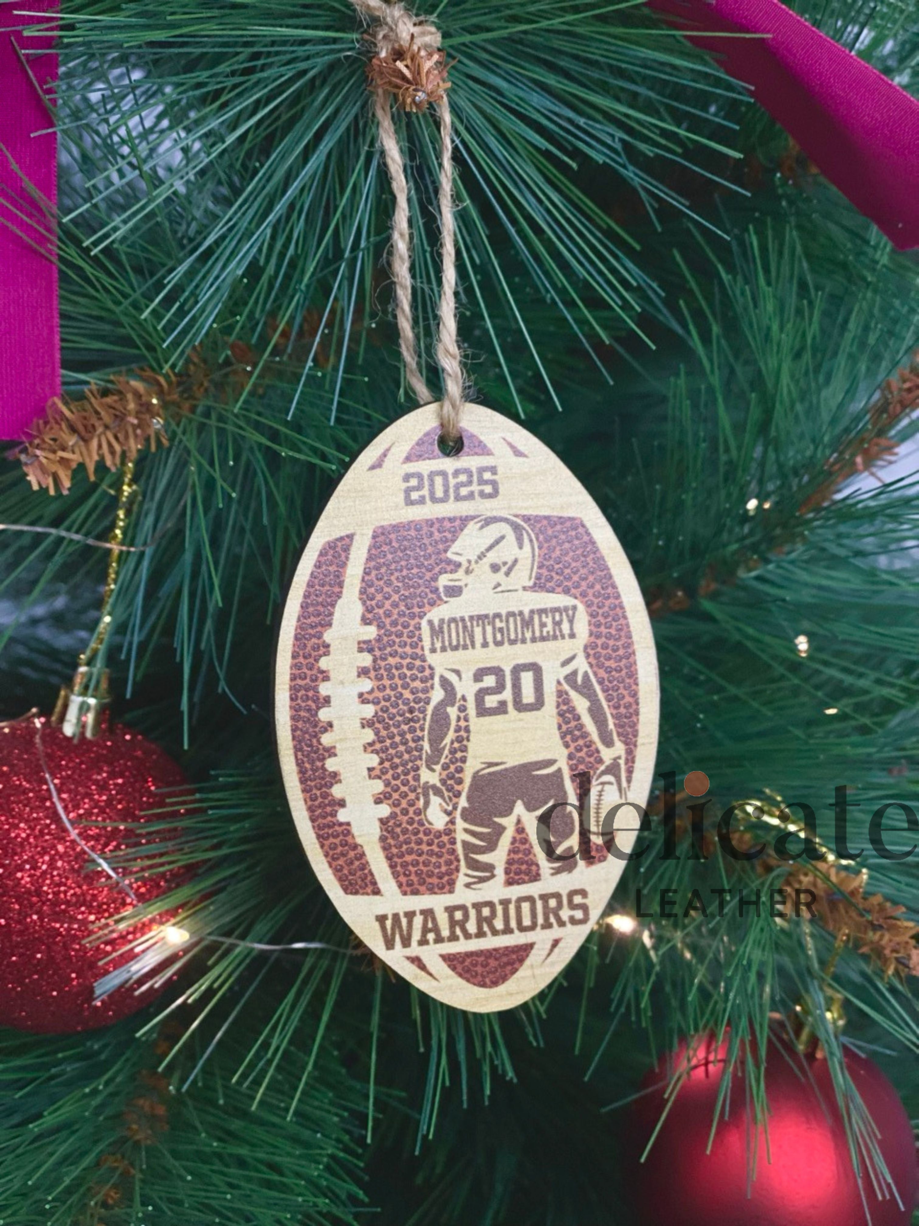 Personalized 2D Football Player Ornament – Custom Keepsake, Ideal Christmas Gift for Boys Who Love Football