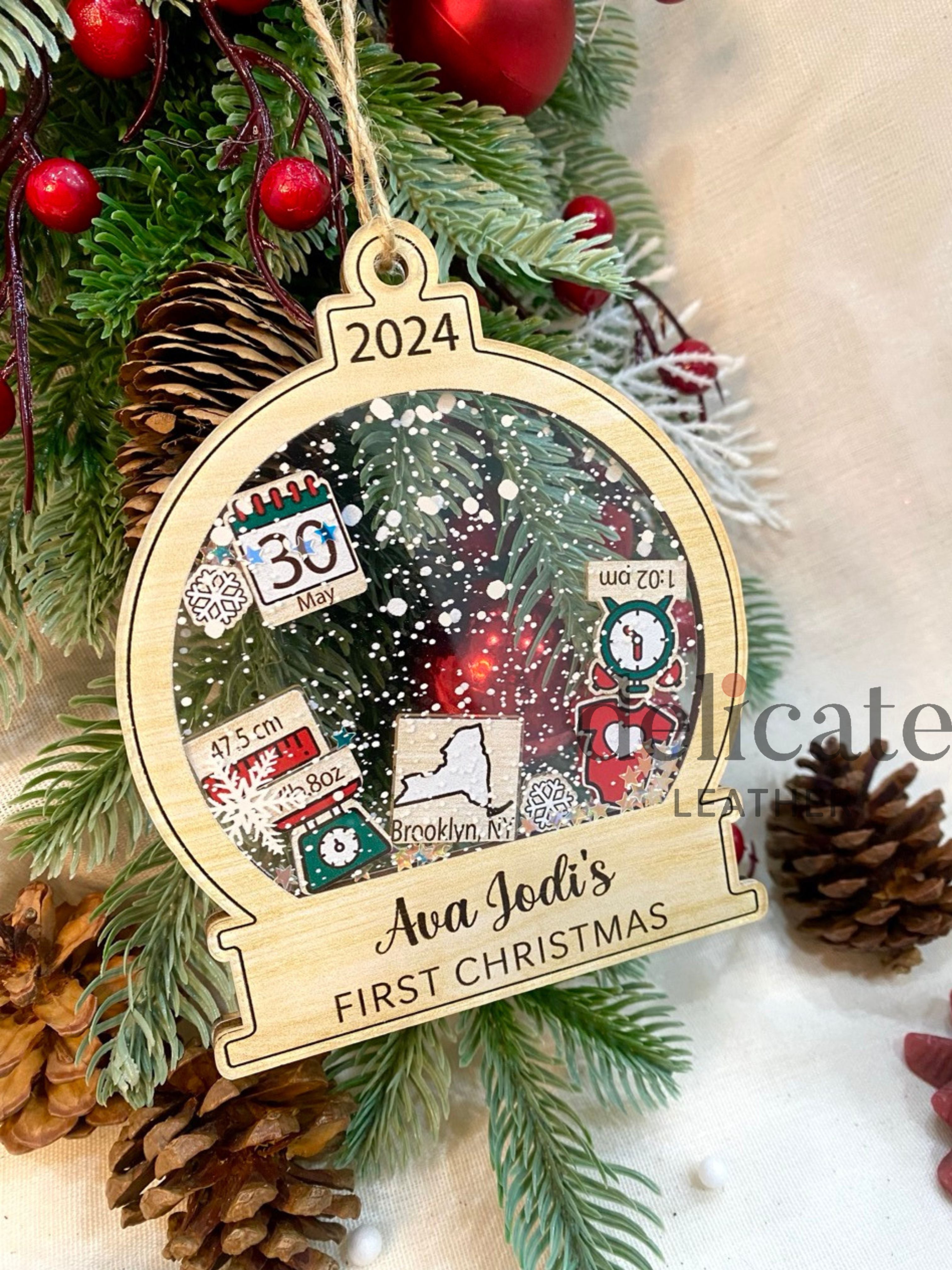 Personalized Baby's First Christmas 2024 Ornament – Custom 4D Shake Newborn Gift and Xmas Keepsake