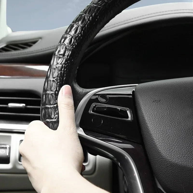 Crocodile-Texture Leather Steering Wheel Cover – Anti-Slip, Universal 14.5–15 Inch (37–38cm)
