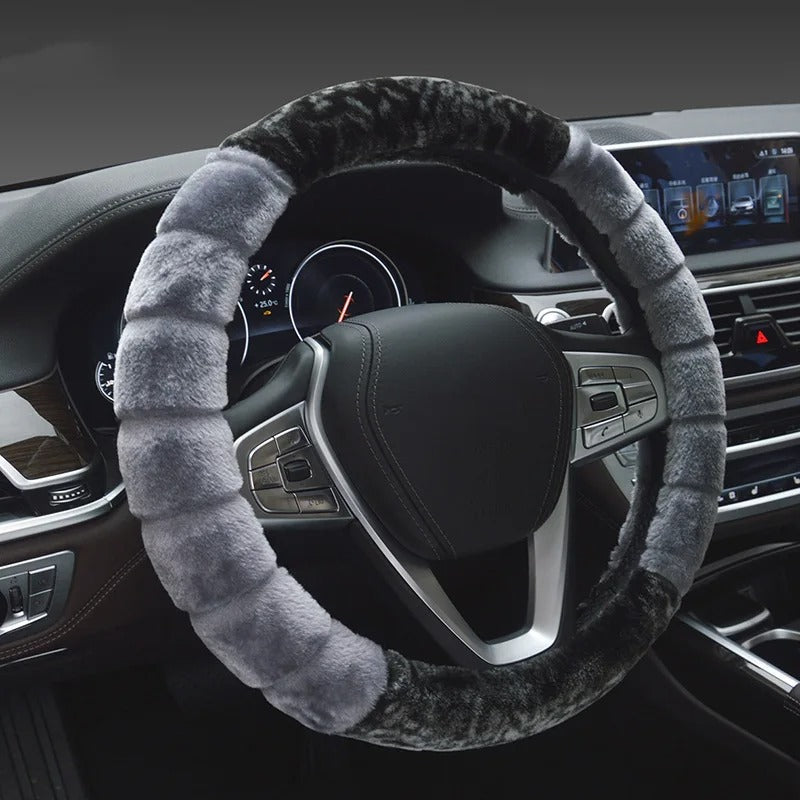 Fluffy Plush Car Steering Wheel Cover – Soft Anti-Slip Universal Fit for Winter Comfort and Car Interior Decoration - Delicate Leather  