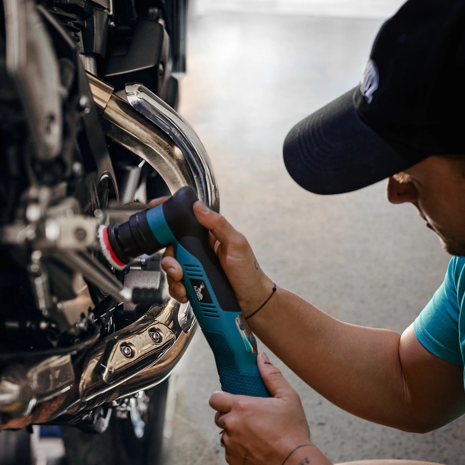 12V Cordless Electric Car Polisher – Dual Action Detailing Tool with 6 Speed Settings