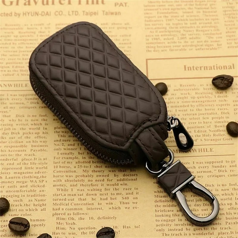 PU Leather Car Key Case with Built-in Buckle – Universal Anti-Scratch Key Holder and Organizer for Men and Women - Delicate Leather  